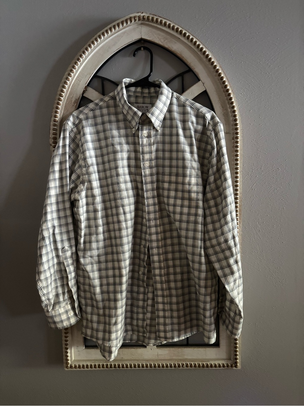 Arrow Men's Plaid Dress Shirt in Cream and Blue